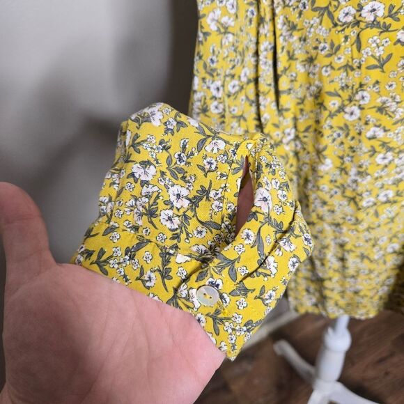 DR2 Yellow Floral Blouse Large - Picture 4 of 8
